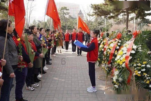 石桥镇网格员开展“敲门入户”送安全活动
